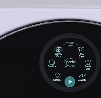 close shot of quick circle panel of lg signature washing machine