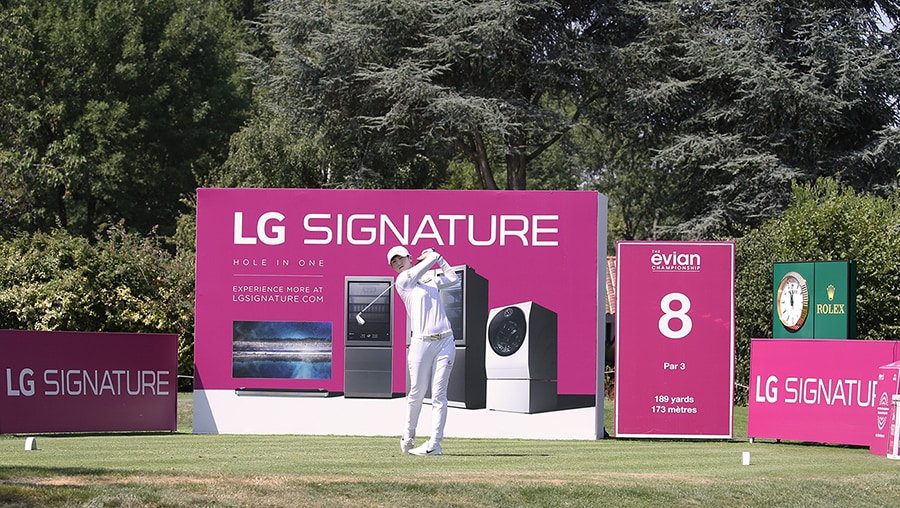 Park Sung-hyun is playing golf at the 8th hole of evian championship 2019