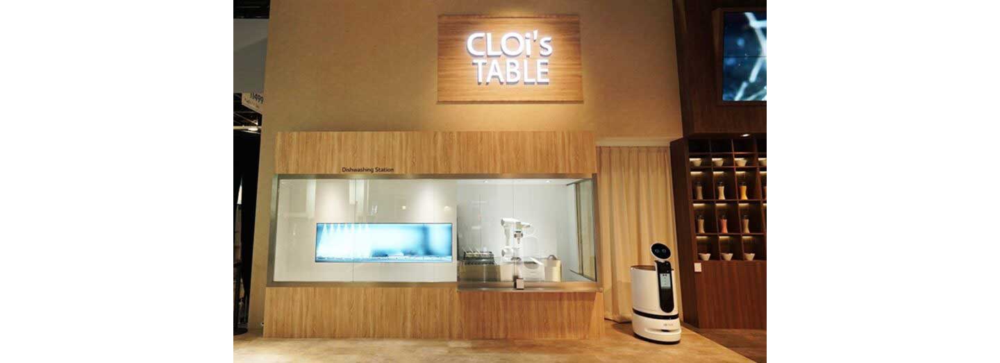 Image of LG’s CLOi robots inside the makeshift Cloi’s Table restaurant at CES 2020