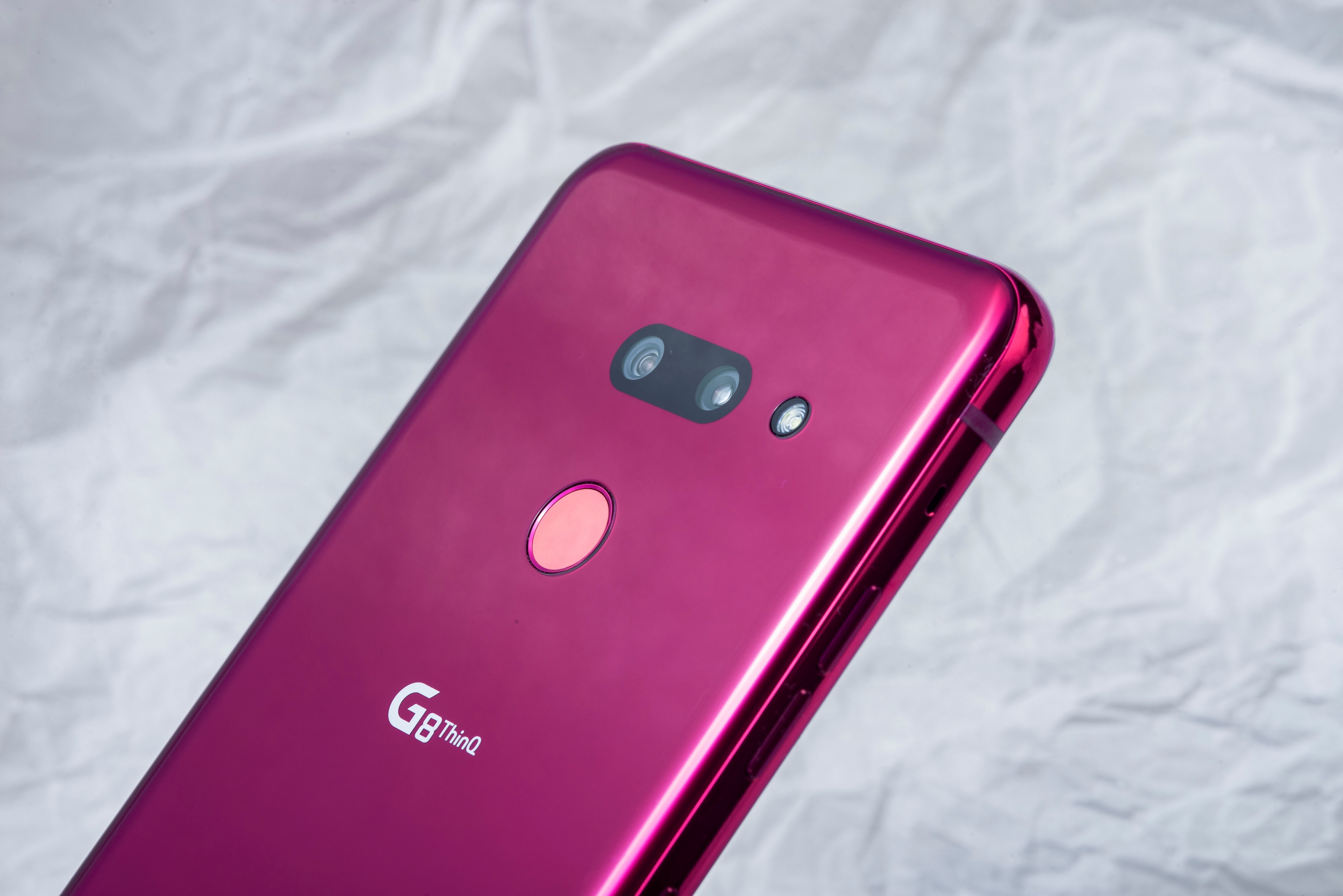 WITH LG G8 THINQ LESS IS ACTUALLY MORE