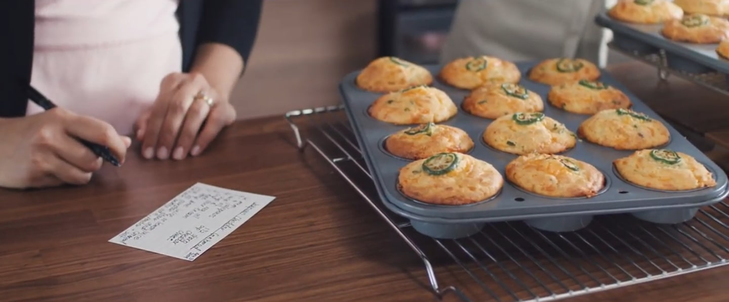 INSPIRING CANADIANS TO COOK AND EAT TOGETHER