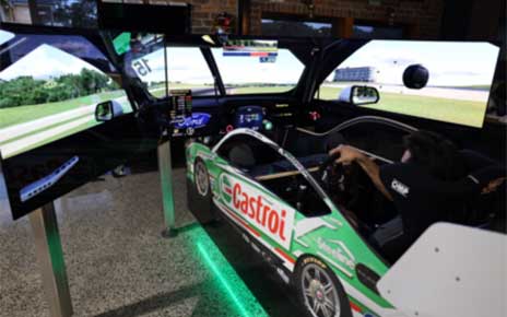 LG AUSTRALIA HELPS SUPERCAR RACER COMPETE IN A VIRTUAL WORLD