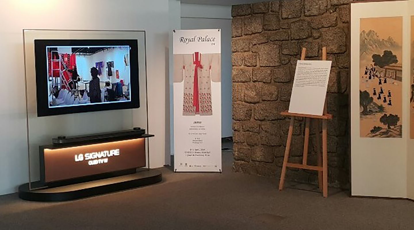 LG OLED TV HIGHLIGHTS FINE DETAILS OF KOREAN EMBROIDERY AT UNESCO EXHIBITION