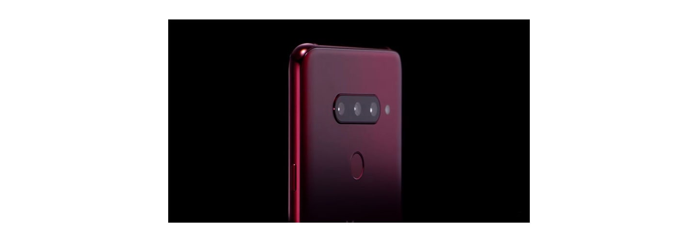 “TOUCH, A BIG PART OF LG V40 THINQ’S DESIGN”