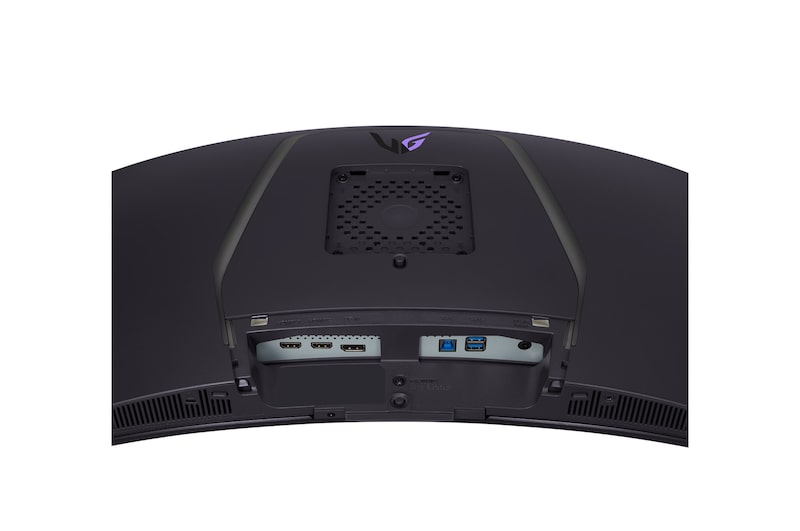 34GS95QE 的端口近視圖