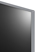  LG OLED evo M4 4K 智能電視的特寫圖片，顯示超薄的頂部邊緣