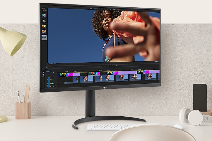 Experience stunning visual clarity and vibrant colors with the LG UltraFine™ 4K HDR monitor.