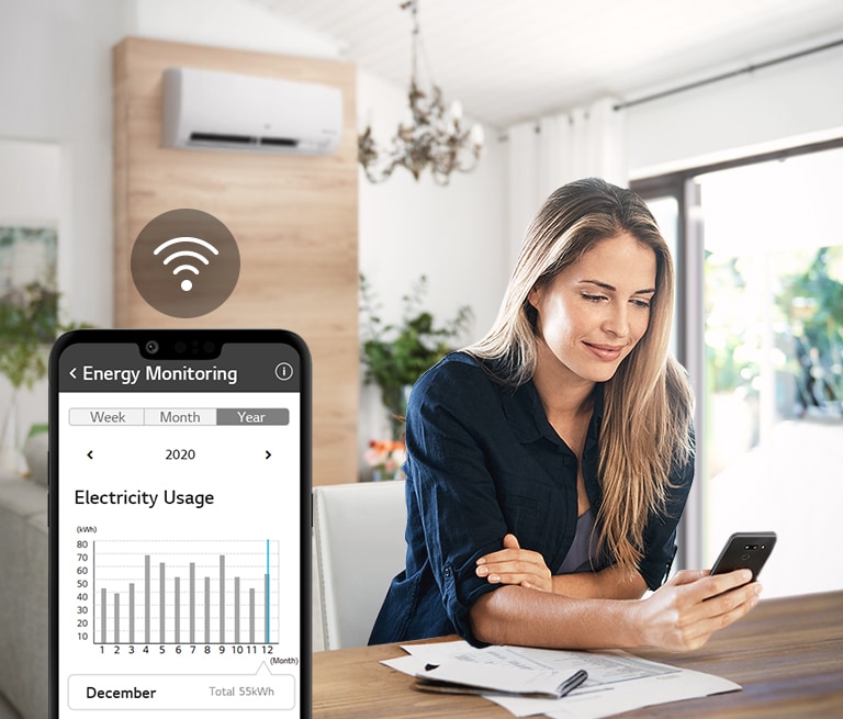 A felül lévő három ikon azt jelzi, hogy három kép van a karusszelben. Az első, „Monitoring” feliratú ikon piros. A nő a légkondicionáló termékek energiafogyasztását ellenőrzi okostelefonján.