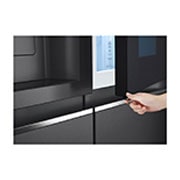 LG InstaView Door-in-Door™ Side-by-Side hűtőszekrény DoorCooling+™, Craft Ice™ és ThinQ™ technológia, 635L kapacitás, GSXV90MCDE