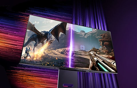 A megosztott UltraGear monitor képernyő bal oldalán játék képe egymással harcoló dinoszauruszokkal látható, míg a bal oldalon lövöldözős játék látszik.