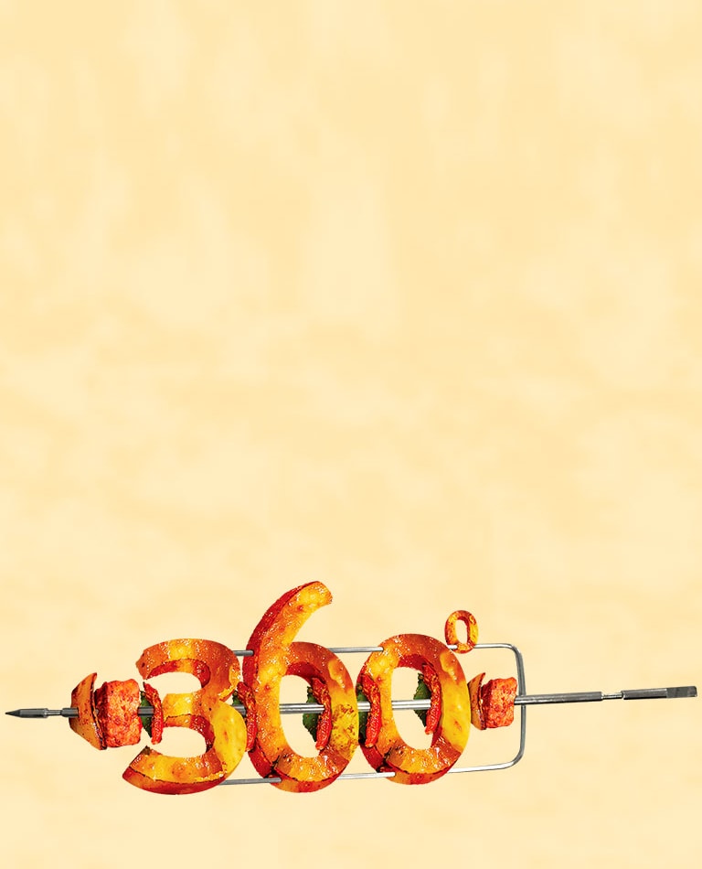 Enjoy paneer, & chicken tikka with the motorised rotisserie on the LG Convection Microwave Oven.