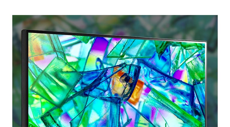 LG IPS monitor displays impeccable color accuracy. With a wide viewing angle, the IPS display boasts 99% coverage of the sRGB spectrum.