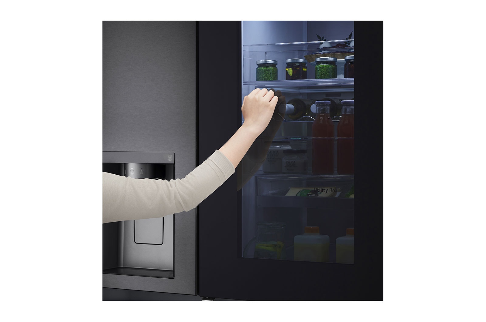 LG Knock Twice, See Inside, 674L InstaView Door-in-Door™, Side-by-Side Refrigerator with Inverter Linear Compressor, DoorCooling+™, GC-X257CQES