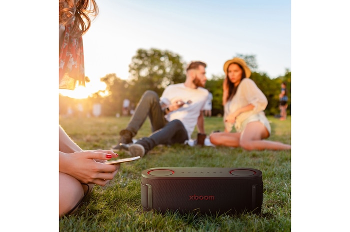 Immagine ambientata dello speaker xboom Bounce