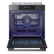 Foto frontale con porta aperta