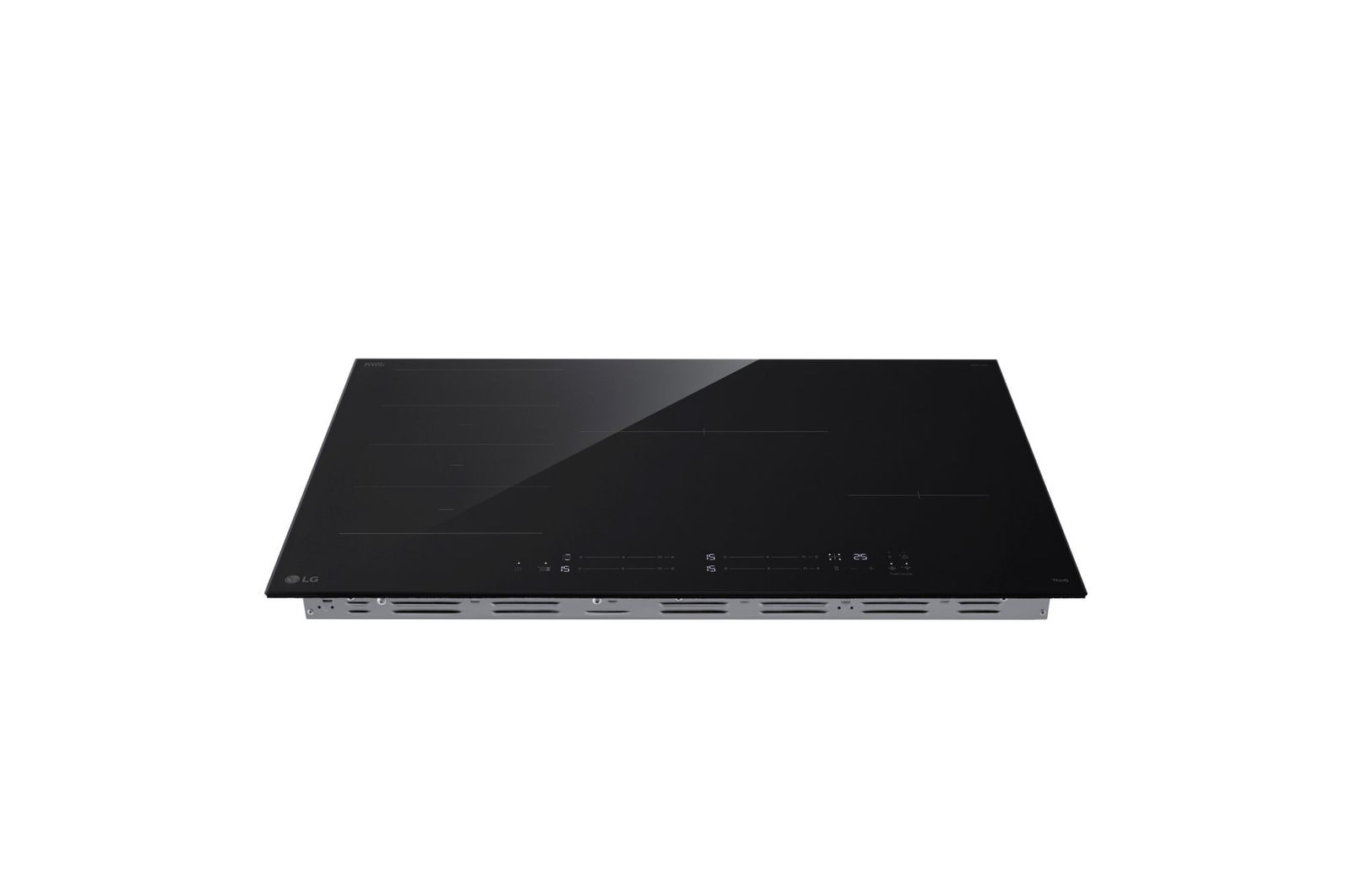 Foto angolata verso destra del piano cottura, su cui sono posizionate due pentole