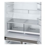 Dettaglio interno frigo e cassetti