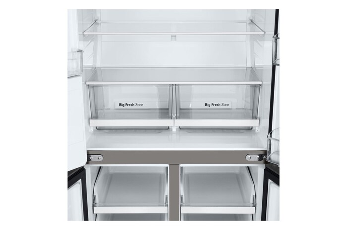 Dettaglio scaffali e cassetti del frigorifero