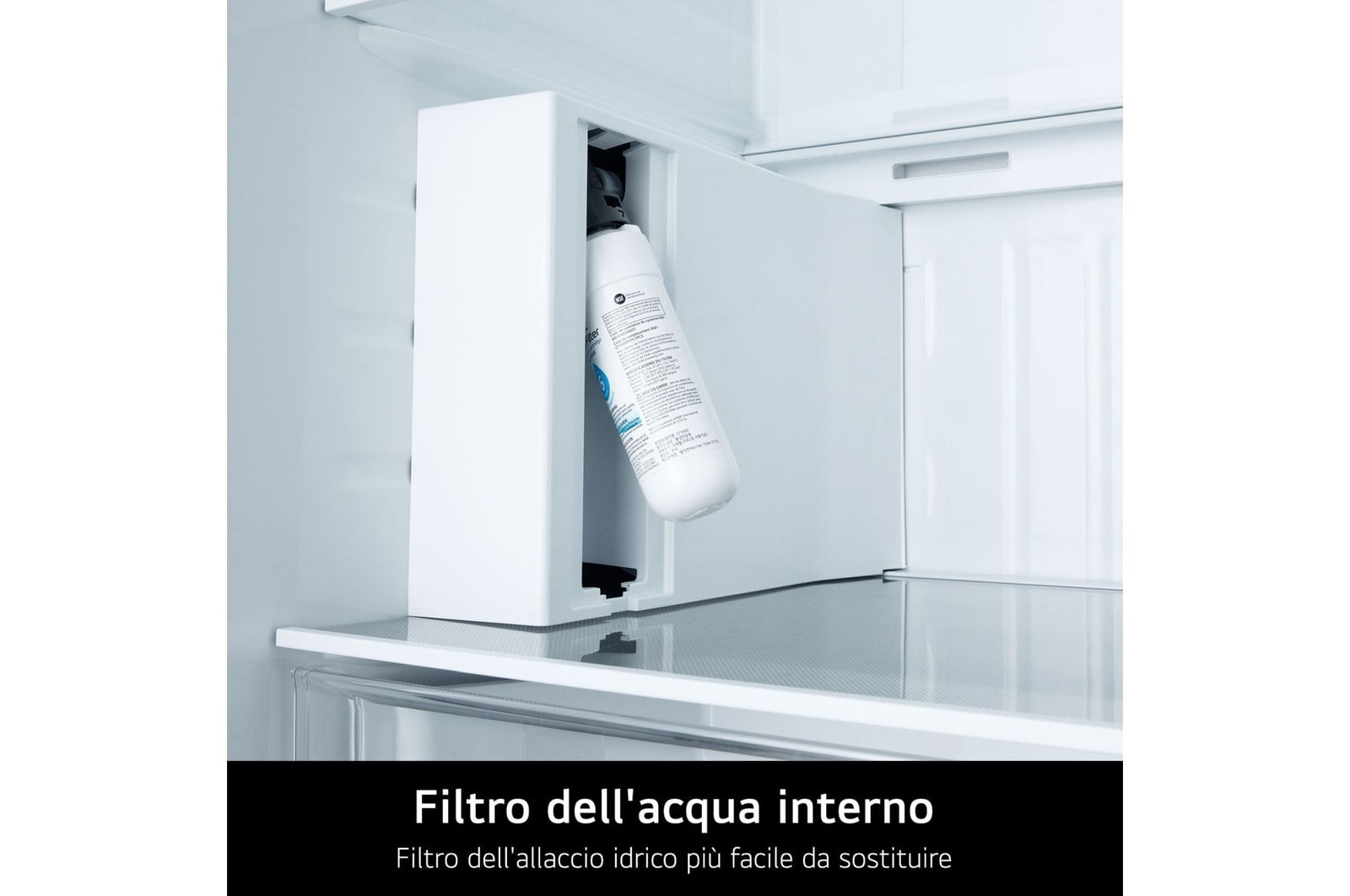 Frigorifero aperto vuoto