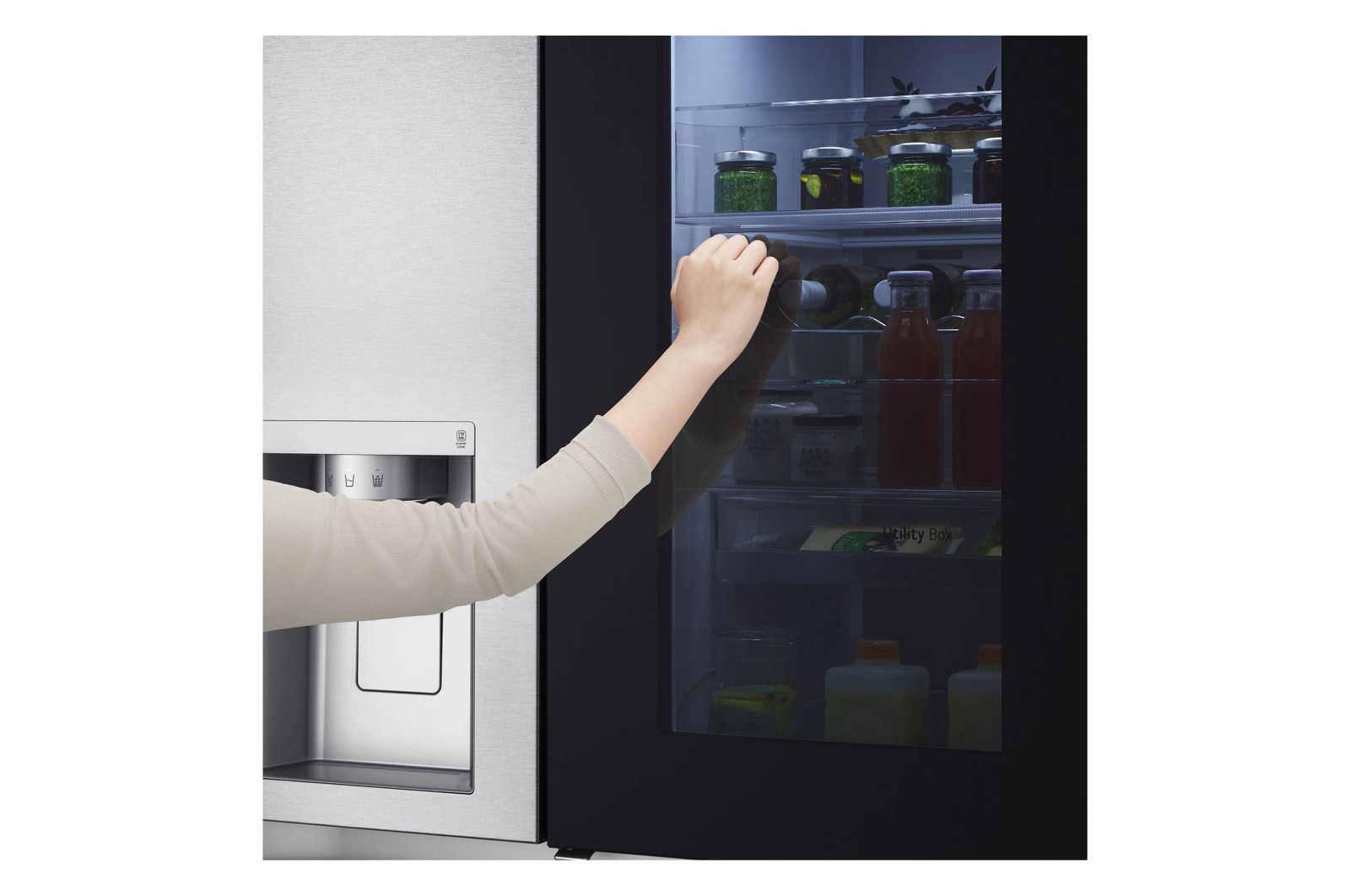 Immagine di Forno da incasso Instaview, funzione pizza, WiFi, classe energetica A+, cottura air fry, 76L