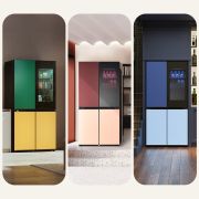 3 foto ambientate dei frigoriferi MoodUP con pannelli di diverso colore