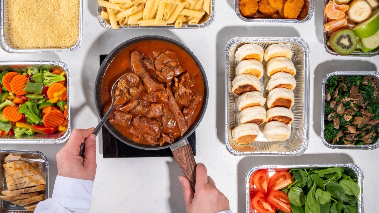 Batch cooking: pietanze pronte per essere assemblate e consumate durante la settimana