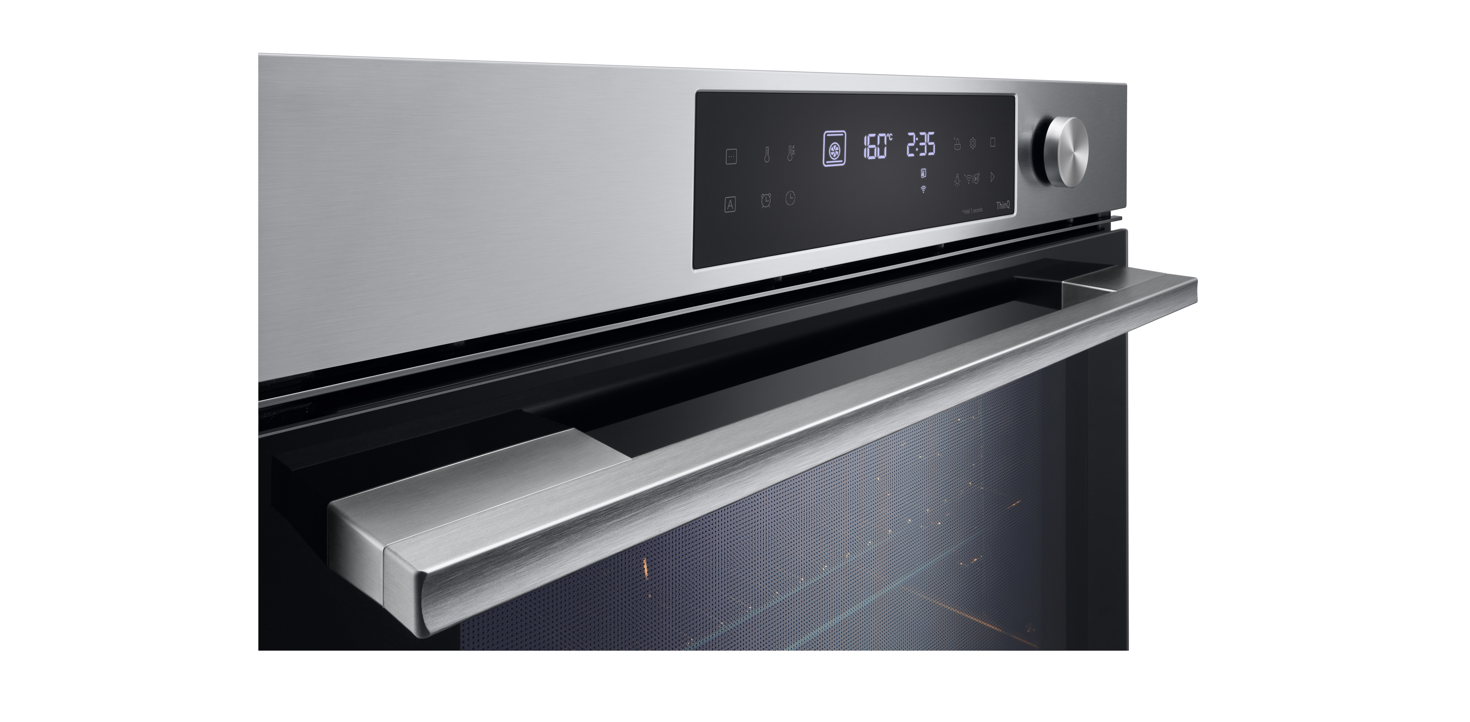 Dettagli del forno che mostra la finitura nera opaca anti-impronta