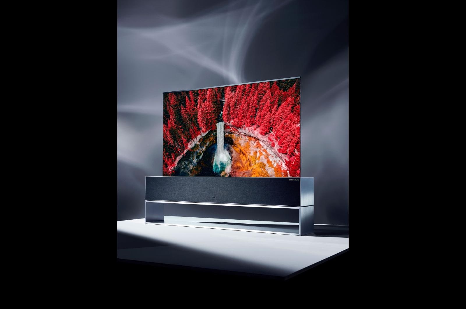 LG SIGNATURE TV OLED ARROTOLABILE AI 4K Cinema HDR 65" Smart TV Dolby Vision™ Dolby Atmos® Google Assistant e Alexa , OLED65R9PLA