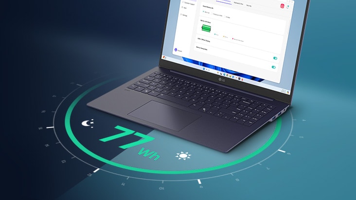 Un computer portatile visualizza sullo schermo un’interfaccia che indica l’utilizzo della batteria, circondata da una rappresentazione visiva circolare del tempo. Il testo “77 Wh” è ben in evidenza, evidenziando la durata della batteria.