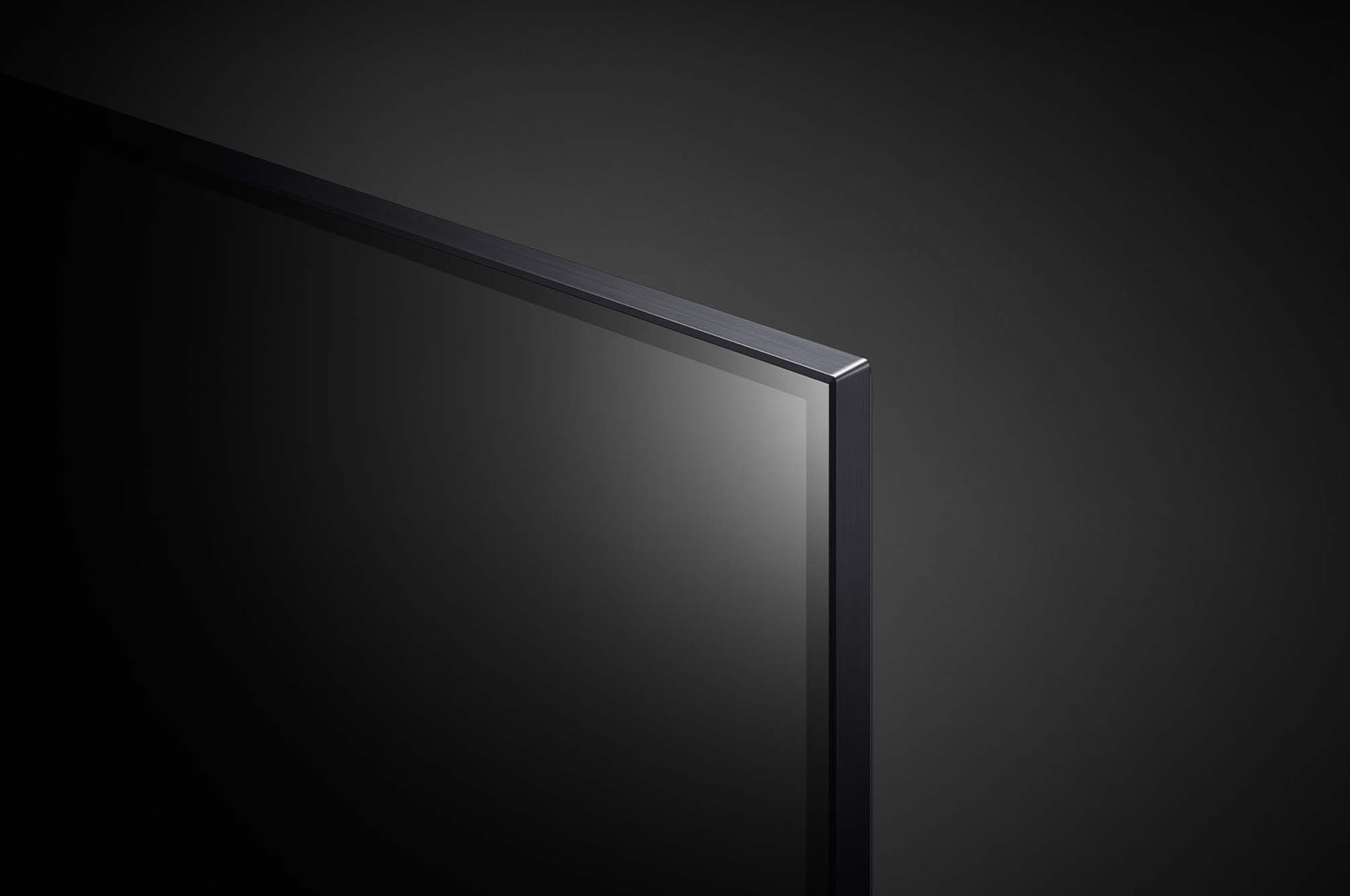 Крупный план верхнего края телевизора LG QNED, QNED90