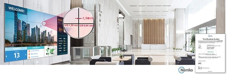 جدار فيديو مثبت في الردهة، وهو يوفر صورًا غامرة مع إطار رقيق للغاية.