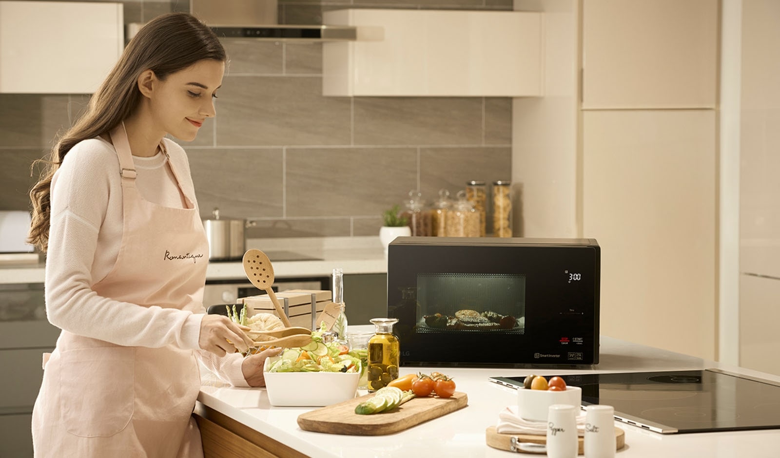 LG Horno Microondas NeoChef™ 1.5 pies³ con Grill, MH1596DIR