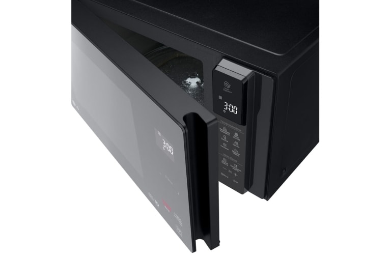 LG Horno Microondas NeoChef™ 1.5 pies³ EasyClean, MS1596DIR