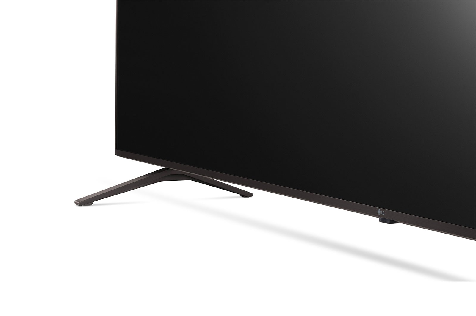 LG Pantalla LG UHD AI ThinQ 82" UP80 4K Smart TV, 82UP8050PSB