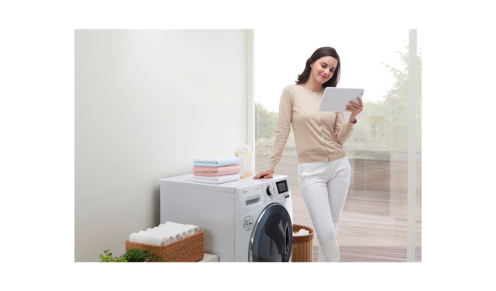 LG 7kg 6 MOTION DIRECT DRIVE FRONT LOAD WASHING MACHINE, WD-MD7000WM