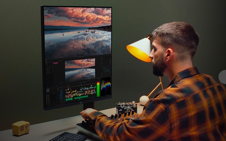 What is a VA Monitor?