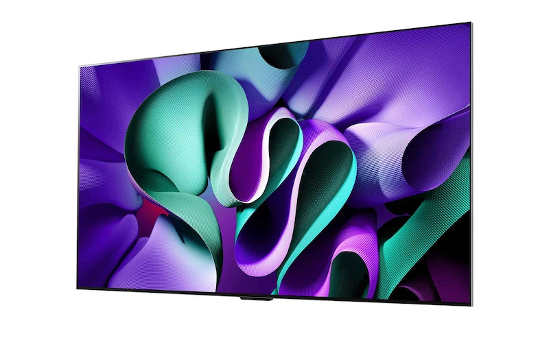 Licht naar links gericht zijaanzicht van de LG OLED evo TV, OLED M4 aan de muur