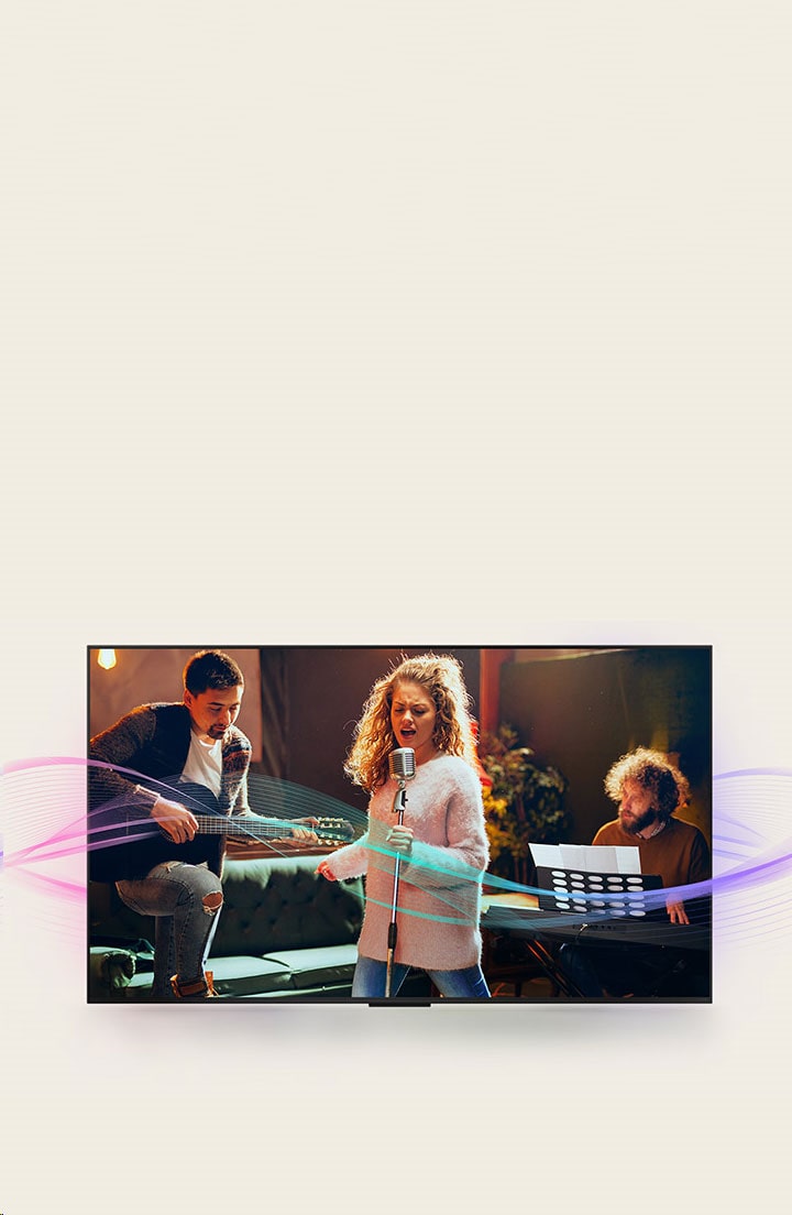 Een man die gitaar speelt, een vrouw die zingt met een microfoon en een man die piano speelt zijn in beeld. Er komen geluidsgolven bij hen vandaan die het geluid verbeelden en laten zien hoe de geluidskwaliteit met Al Clear Sound wordt verbeterd.