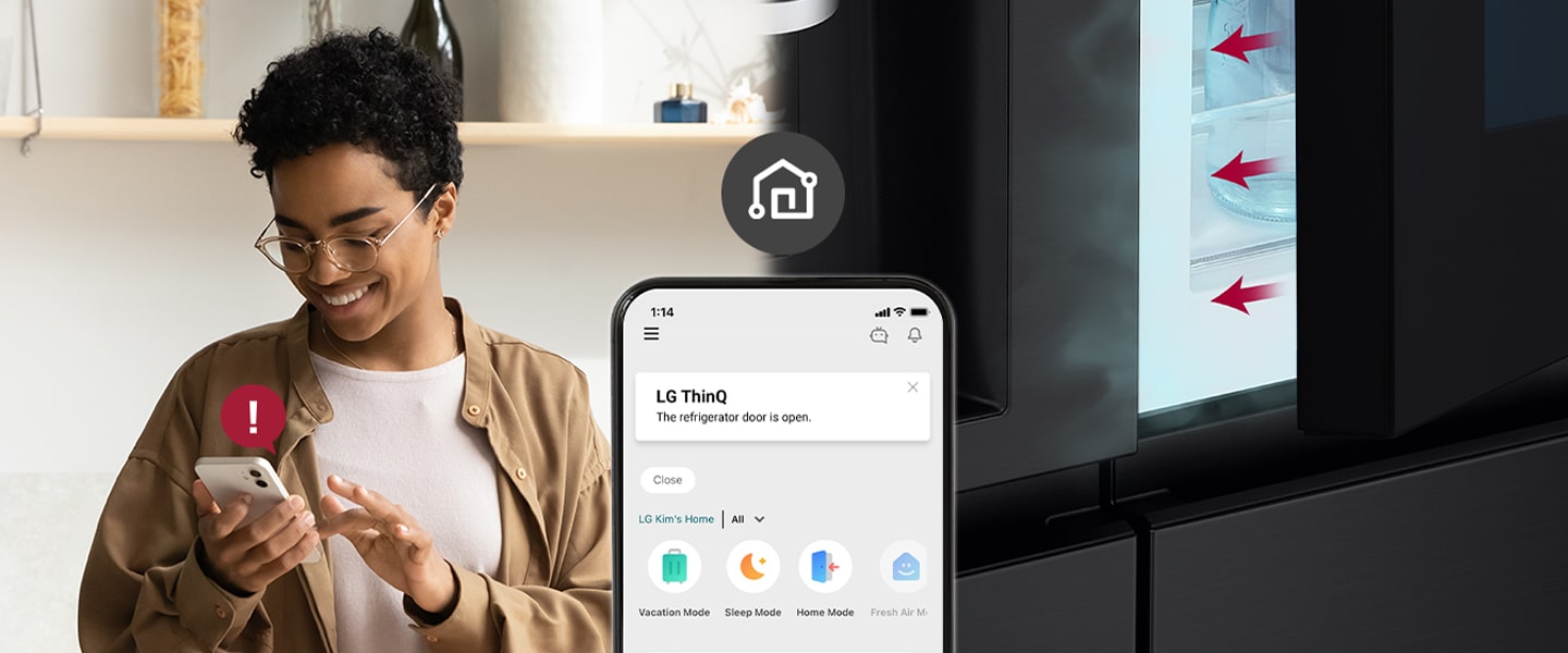 Links: vrouw kijkt op smartphone. Rechts: koelkastdeur open. Voorgrond: LG ThinQ-app met wifi-pictogram.