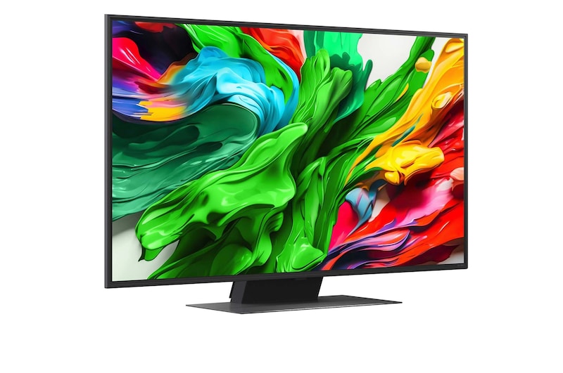 Naar rechts gericht zijaanzicht in een lichte hoek van de LG QNED evo TV