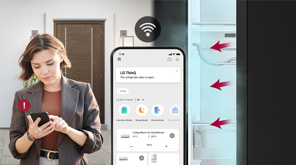 Aan de linkerkant komt een vrouw thuis en controleert de staat van de koelkast met behulp van de smartphone. We zien een smartphone in het midden. Aan de rechterkant staat de koelkast open en komt er een koele wind uit de deur.