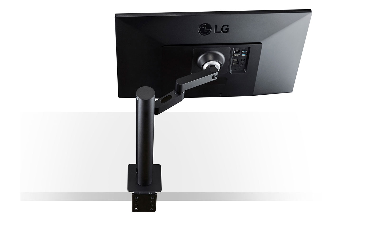 LG 27" LG UHD 4K Ergo IPS monitor met USB Type-C™, 27UN880P-B