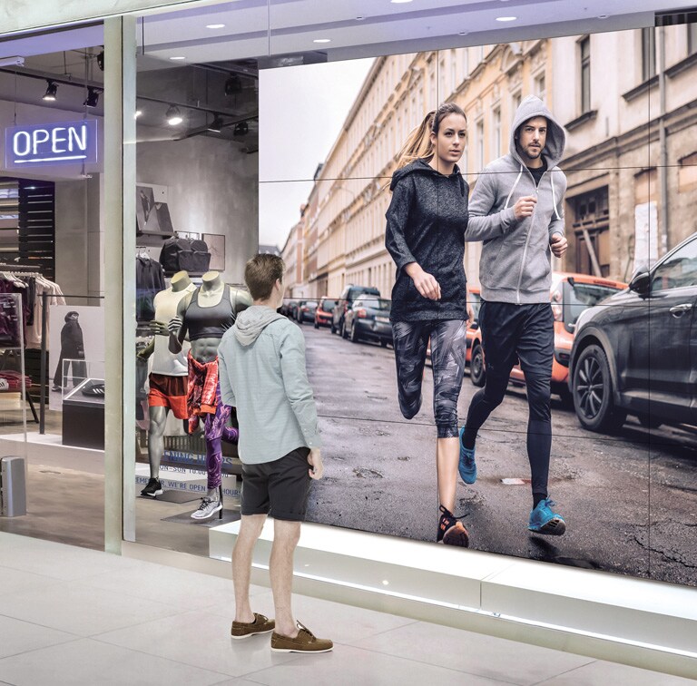 Increíble inmersión con el bisel ultraestrecho