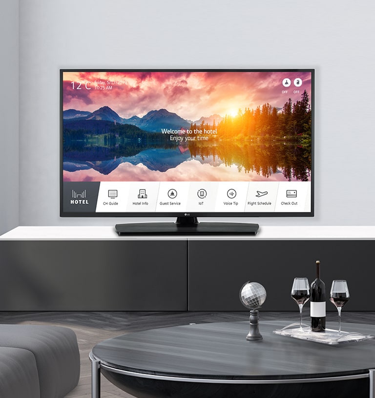 Las pantallas de TV instaladas en el hotel brindan a los usuarios servicios del hotel e información diversa.