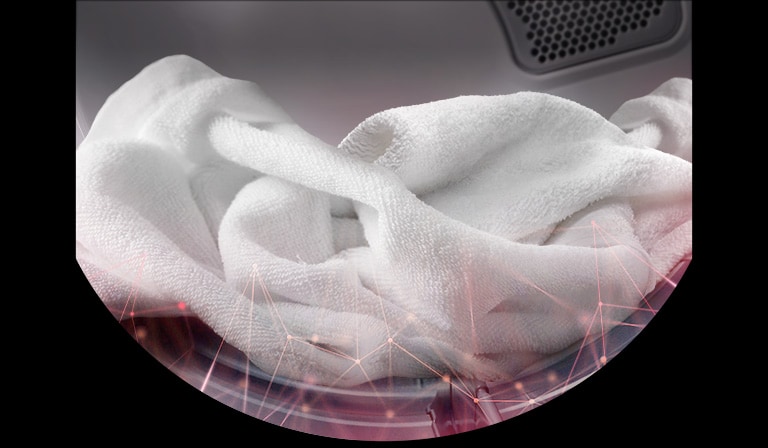 La toalla de lavado se está secando con la función AI Sensor Dry.