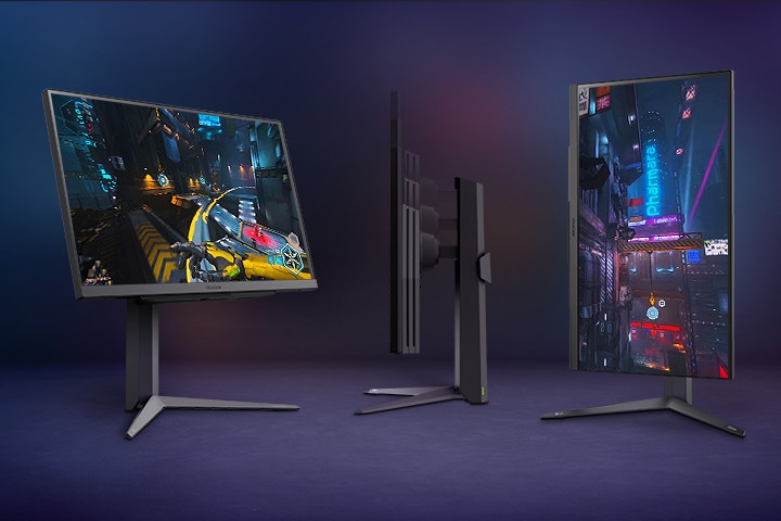 Tres imágenes de monitores que muestran los ajustes de inclinación, pivote y altura.