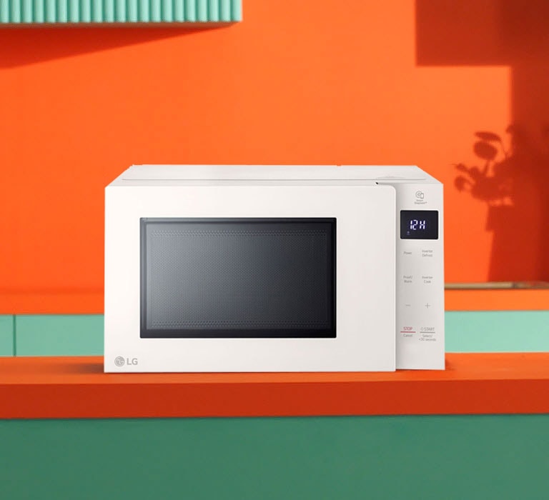 It shows LG Neochef™ placed in the kitchen.