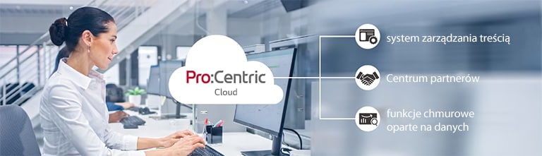 Kobieta pracująca przez Pro:Centric Cloud.