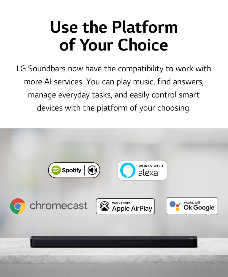 Na szarej półce umieszczono soundbar, wyświetlane są znaki graficzne platform AI w następującej kolejności: Spotify, Alexa, Chromecast, Apple Airplay oraz OK Google, od lewej do prawej.