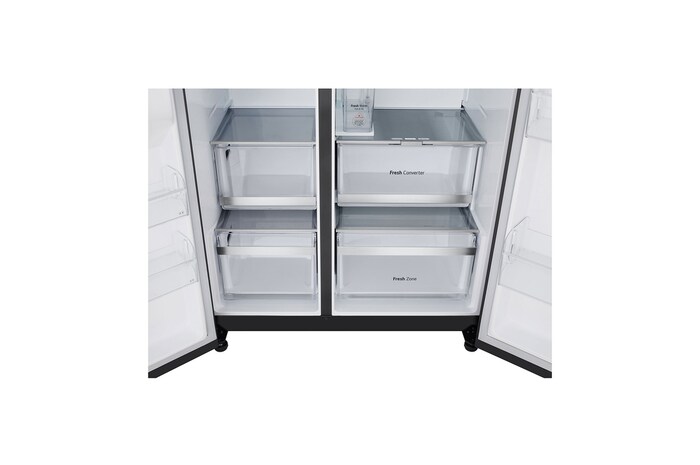 Widok dolnej tacy bez jedzenia